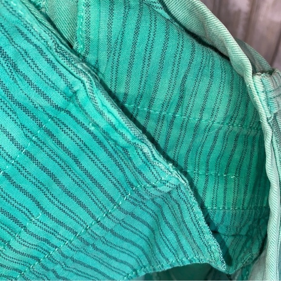 BKE Mollie Stretch Marine Green Shorts - Picture 8 of 9